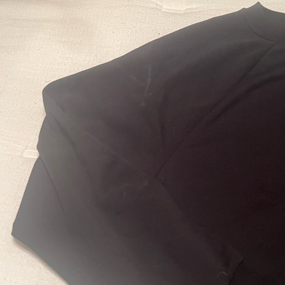 Cropped Sweatshirt - Picture 5 of 8